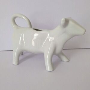 Porcelain Cow Creamer‎ White 4 oz Pitcher